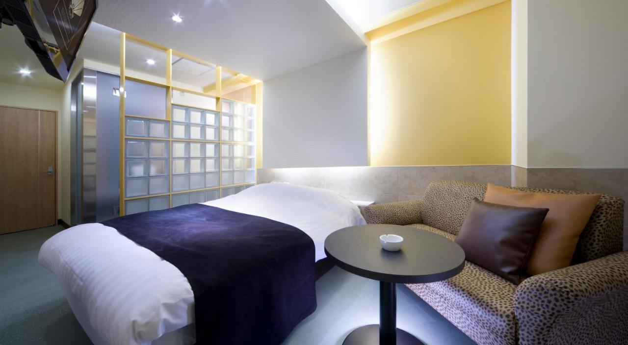 Hotel Glow Yokkaichi (Adults Only) מראה חיצוני תמונה